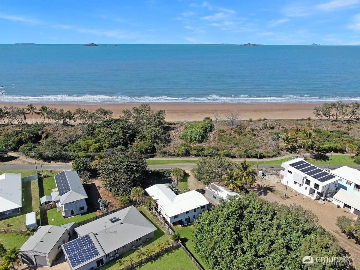 Beachfront Fisherman'S Emu Park Exterior photo